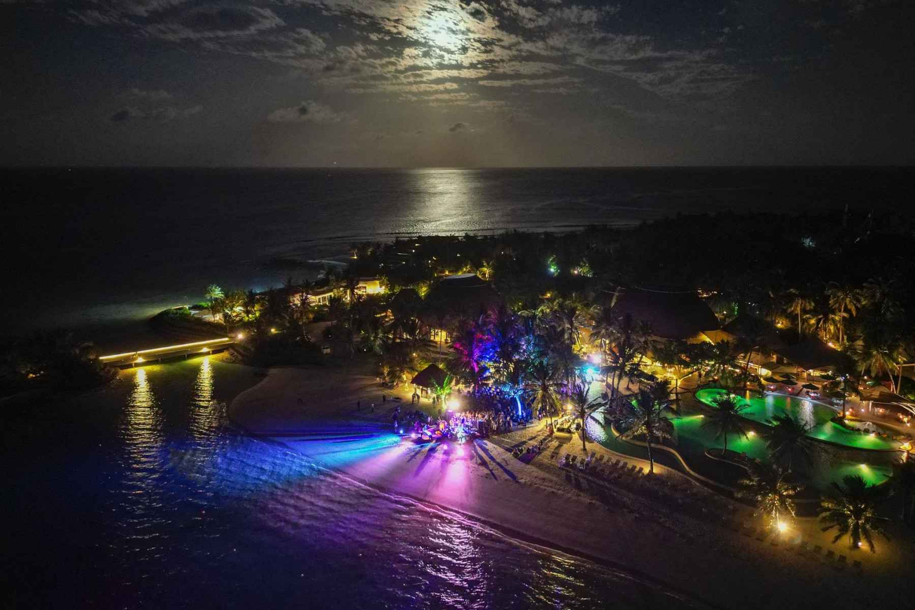 Kandooma-Resort-Maldives-Music-in-Paradise2